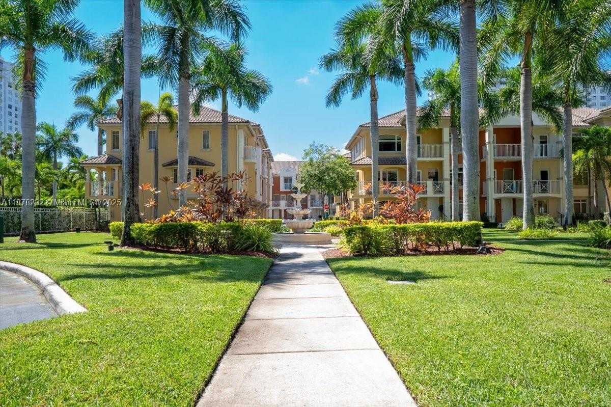 Small Image of 2802 NORTH EAST 184TH TER, Aventura Number 29