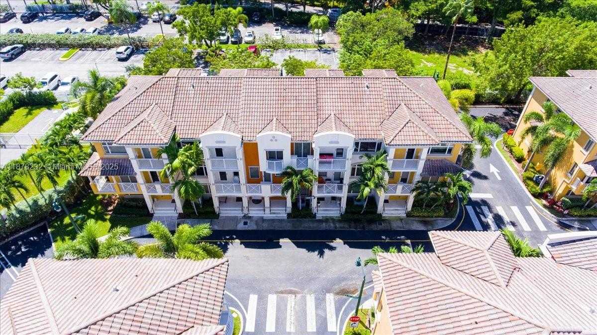 Small Image of 2802 NORTH EAST 184TH TER, Aventura Number 34
