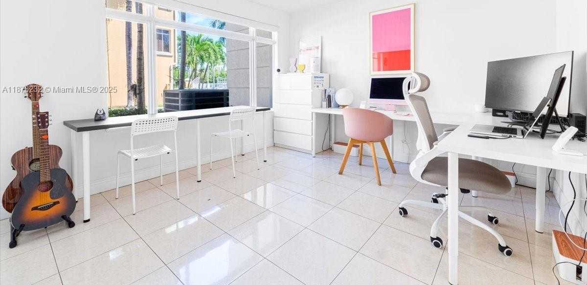 Small Image of 2802 NORTH EAST 184TH TER, Aventura Number 5