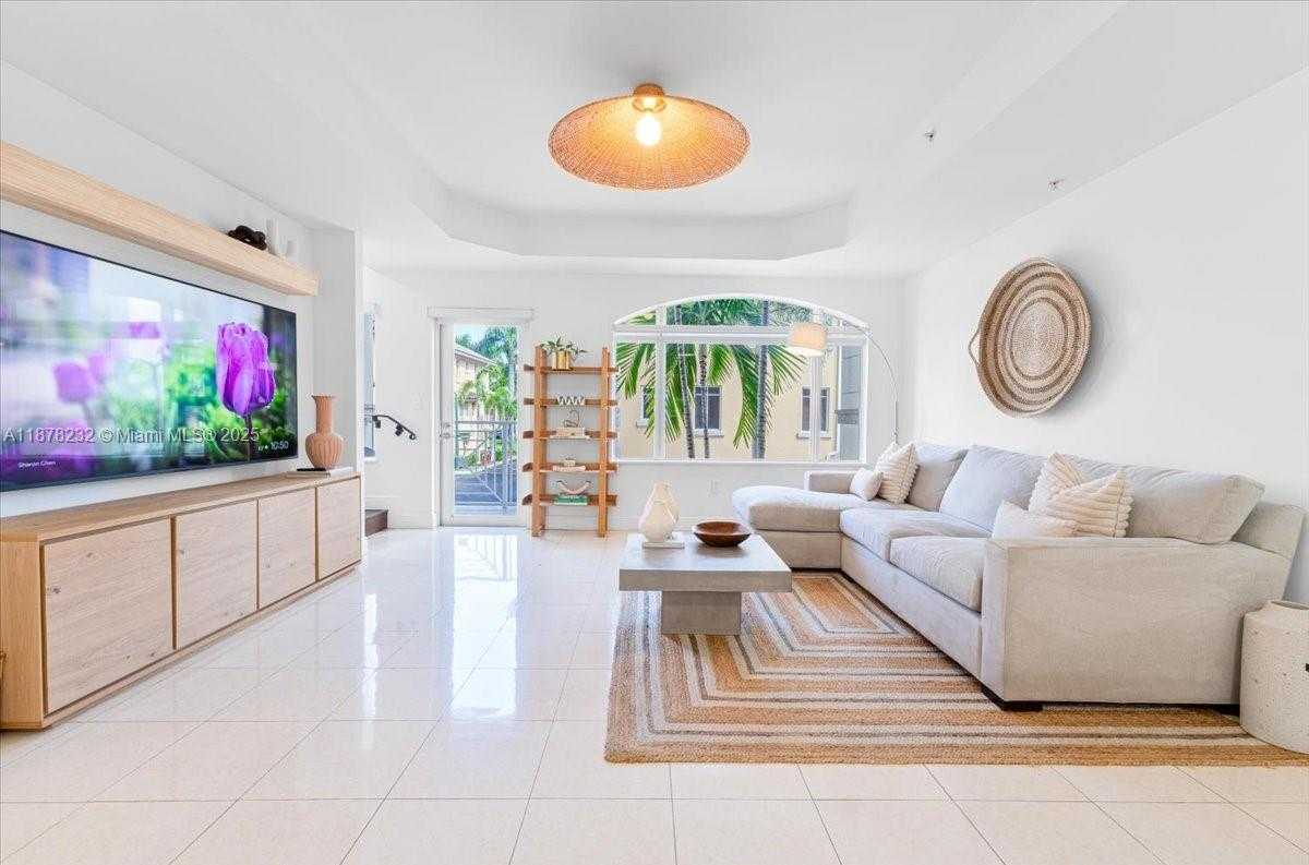 Small Image of 2802 NORTH EAST 184TH TER, Aventura Number 7