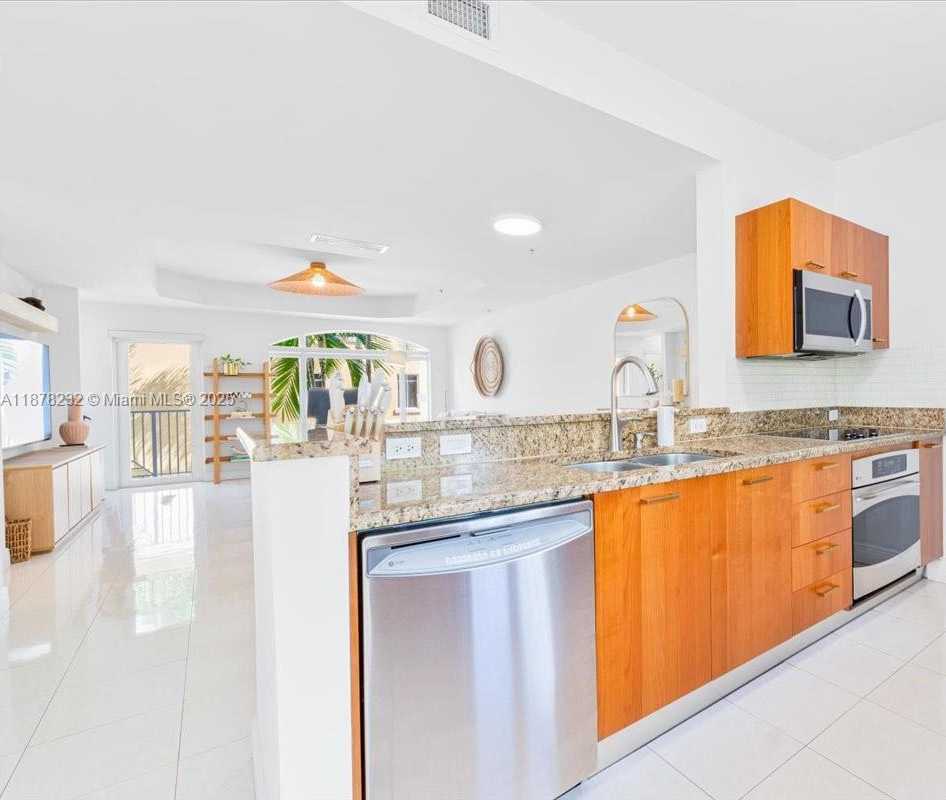 Small Image of 2802 NORTH EAST 184TH TER, Aventura Number 9