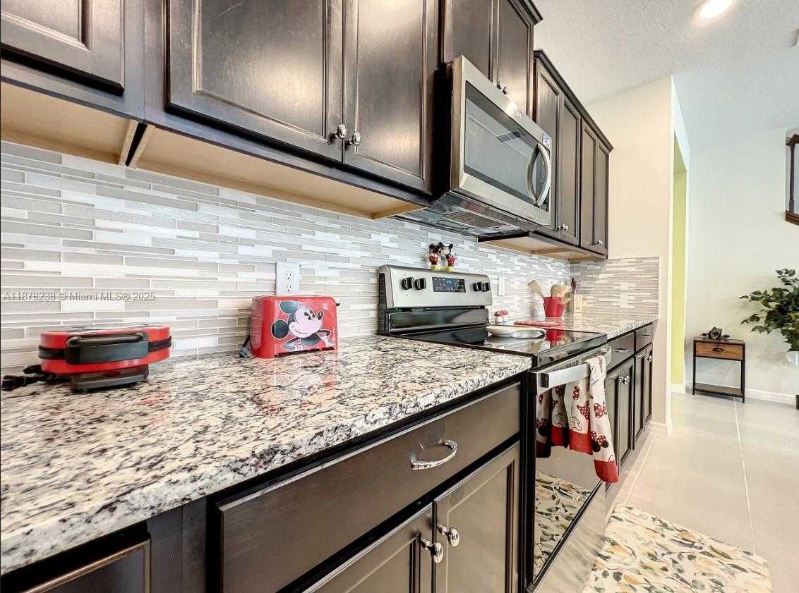 Small Image of 3878 LANA AVE, Davenport Number 30