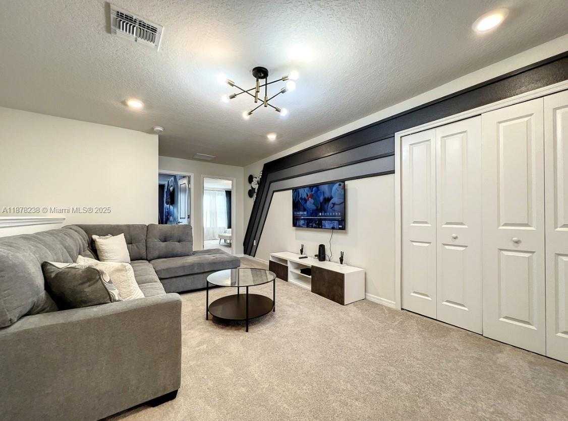 Small Image of 3878 LANA AVE, Davenport Number 35
