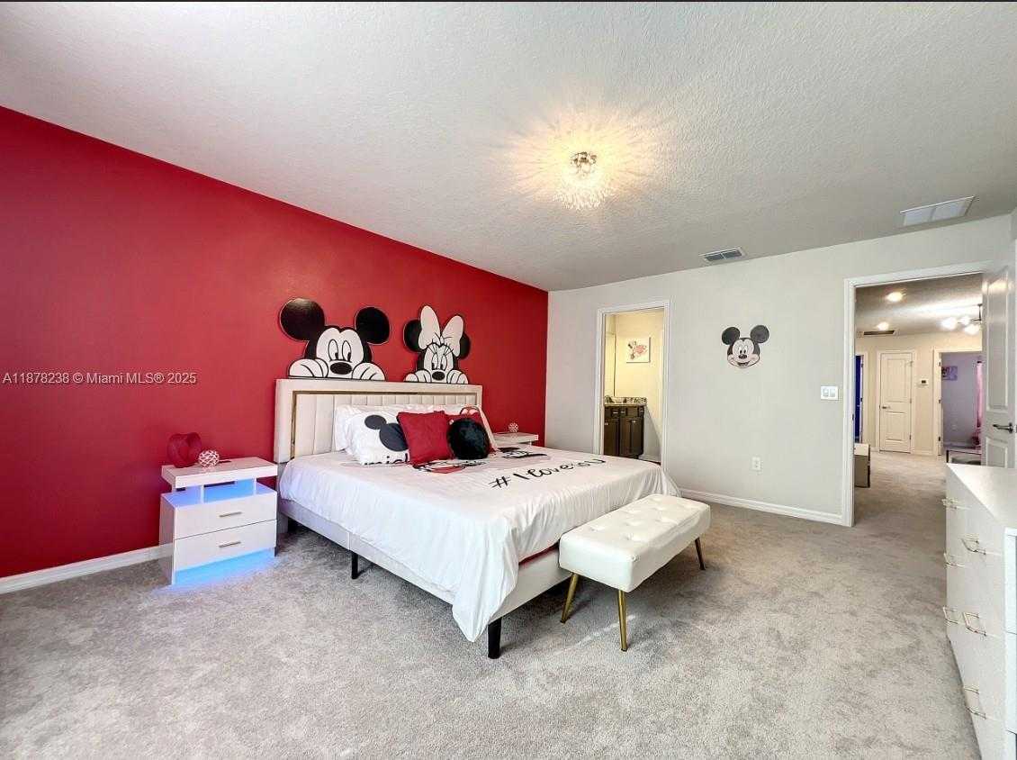 Small Image of 3878 LANA AVE, Davenport Number 4