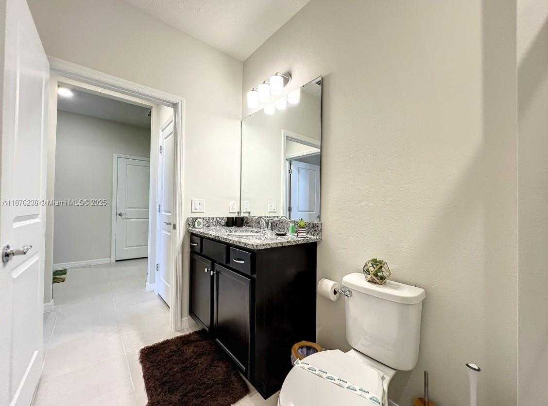 Small Image of 3878 LANA AVE, Davenport Number 44