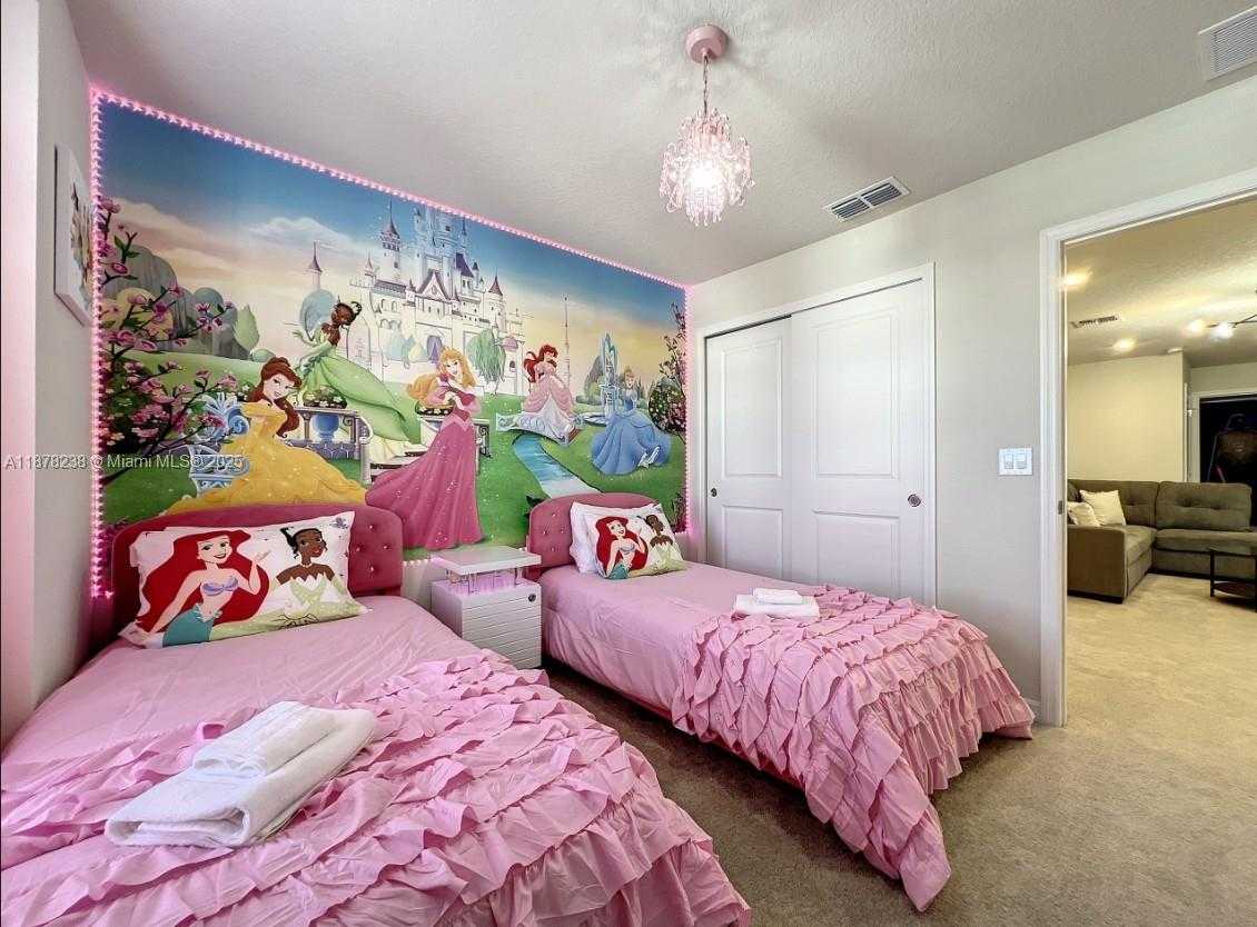 Small Image of 3878 LANA AVE, Davenport Number 9
