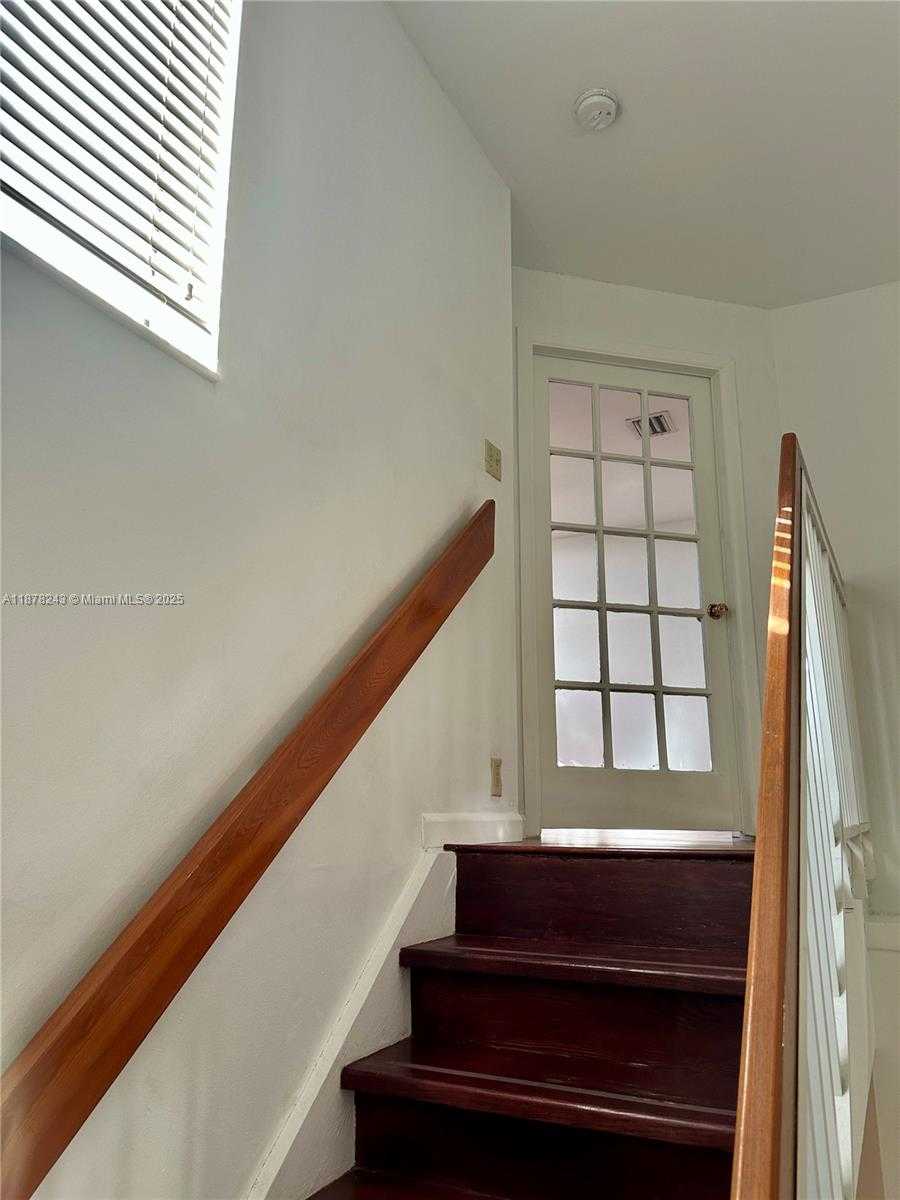 Small Image of 9435 SOUTH WEST 140TH CT #9435, Miami Number 27