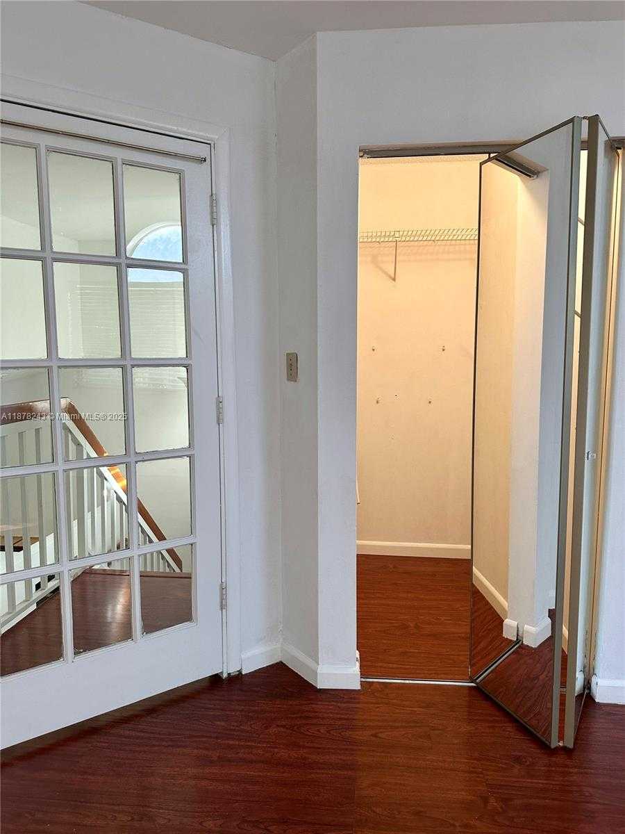 Small Image of 9435 SOUTH WEST 140TH CT #9435, Miami Number 30