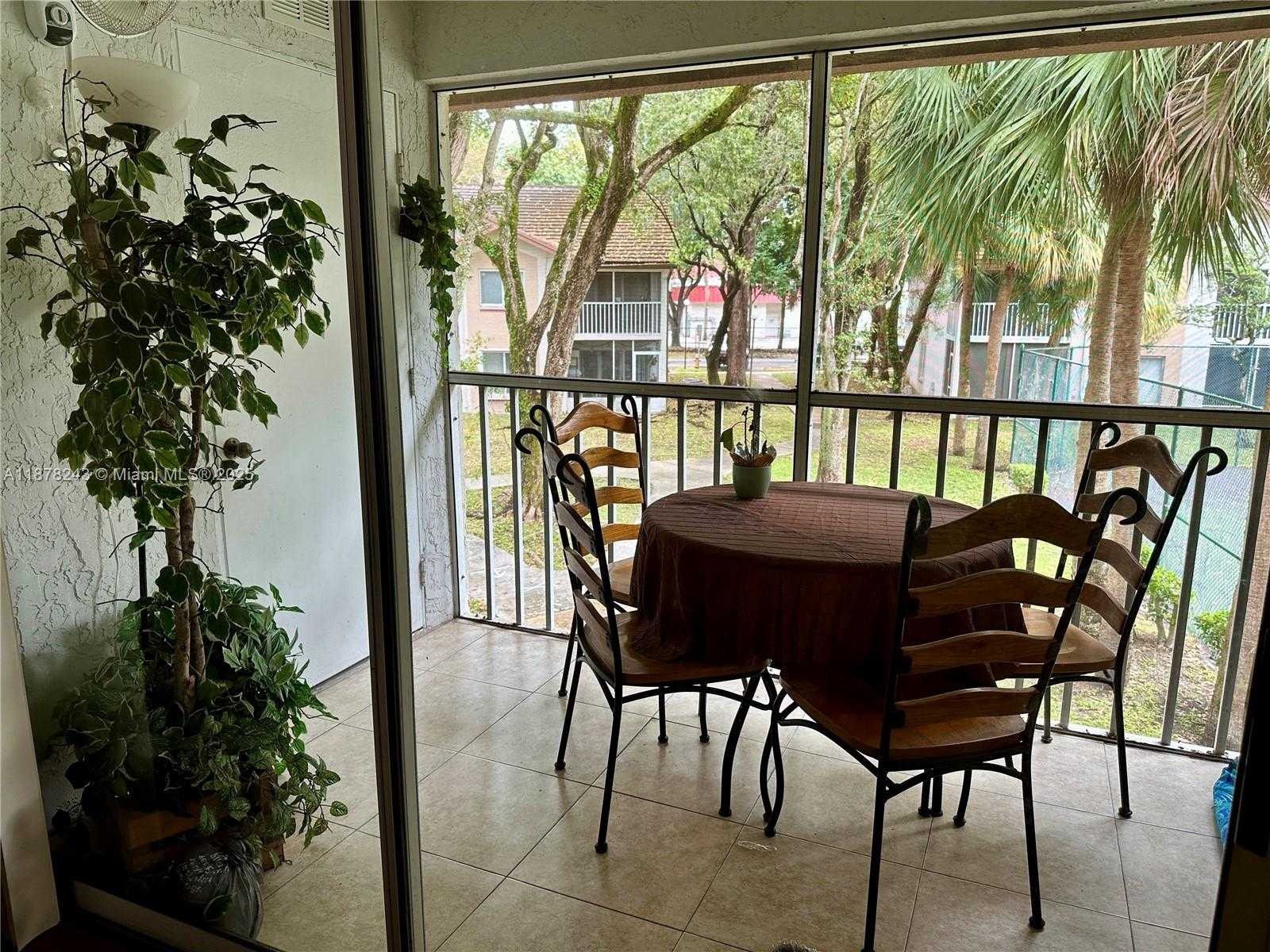Small Image of 9435 SOUTH WEST 140TH CT #9435, Miami Number 5