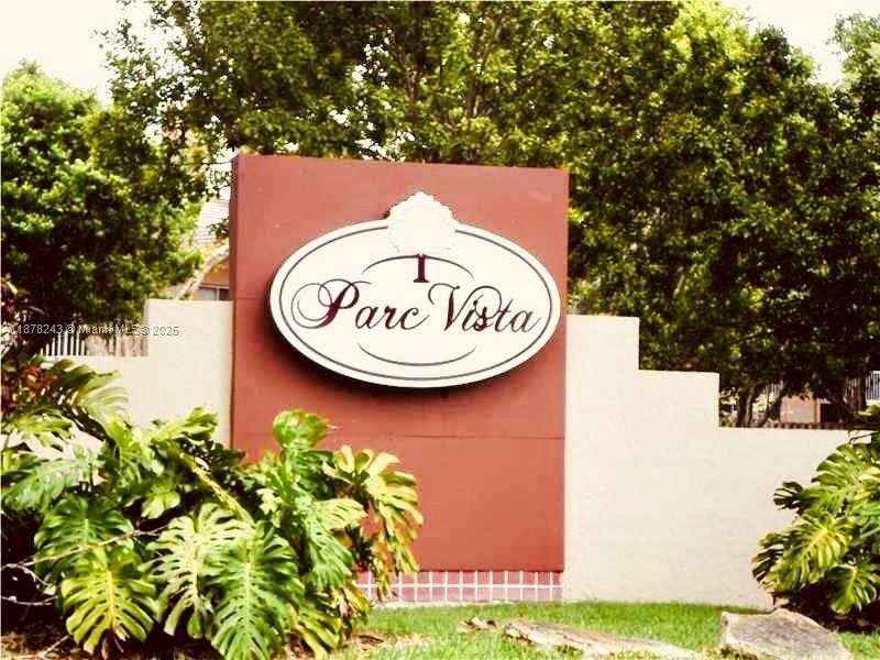 Small Image of 9435 SOUTH WEST 140TH CT #9435, Miami Number 8