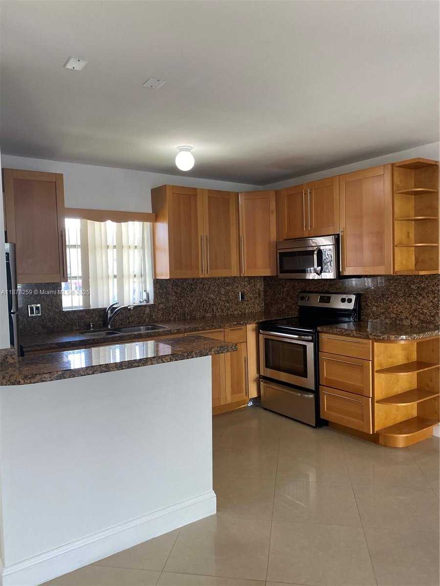 Small Image of 7680 SOUTH WEST 82ND ST #H121, Miami Number 3