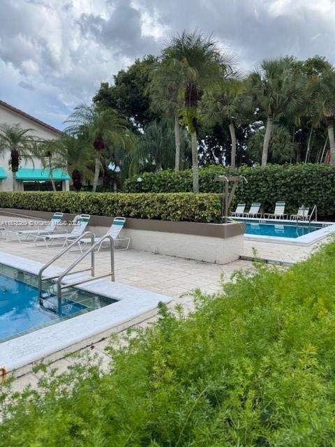 Small Image of 11328 SOUTH WEST 85TH LN, Miami Number 19