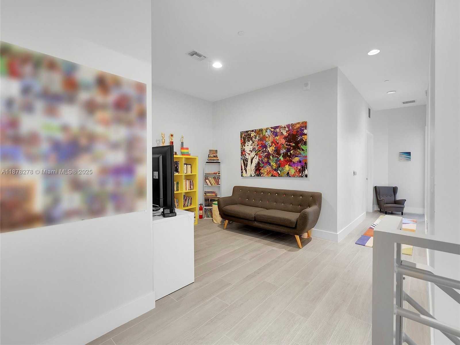 Small Image of 16385 BISCAYNE BLVD #105, North Miami Beach Number 13
