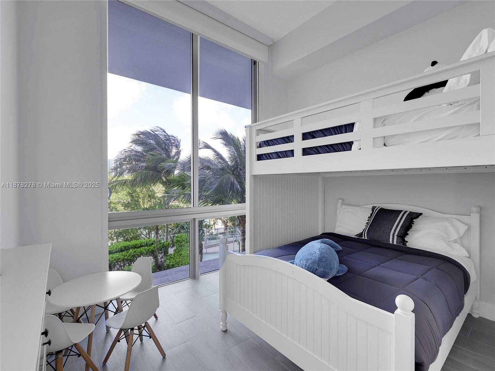 Small Image of 16385 BISCAYNE BLVD #105, North Miami Beach Number 18