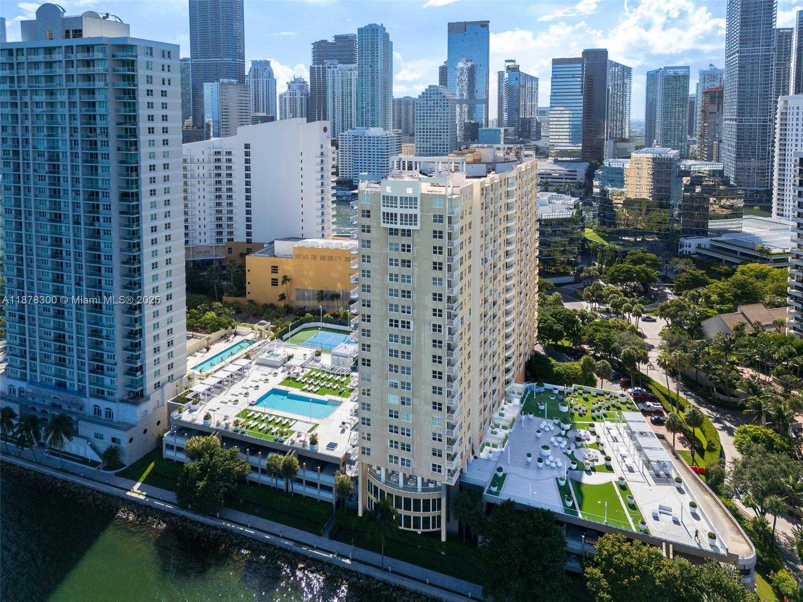 Small Image of 770 CLAUGHTON ISLAND DR #609, Miami Number 16