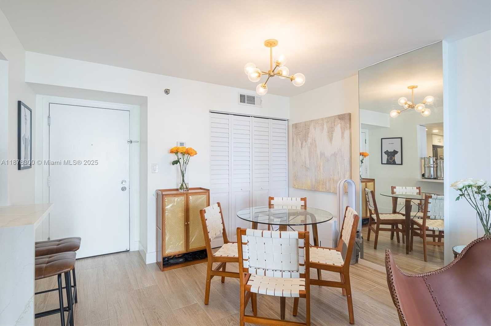 Small Image of 770 CLAUGHTON ISLAND DR #609, Miami Number 5