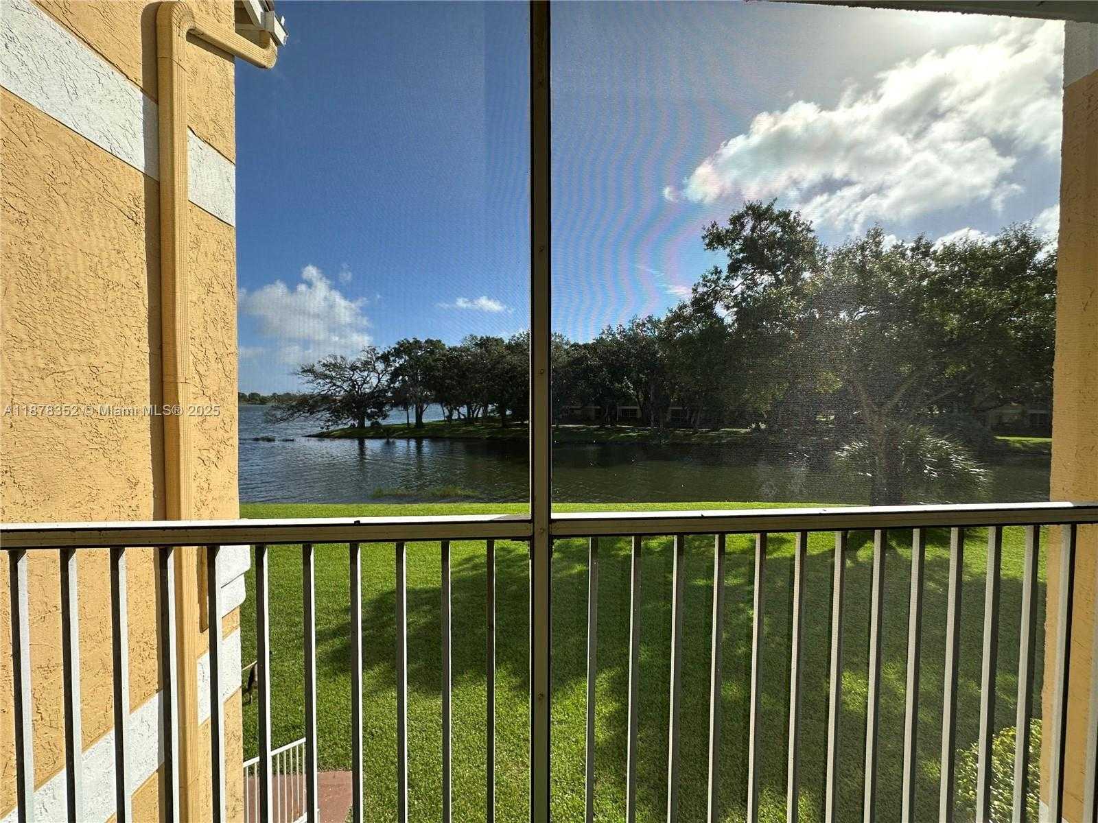 Small Image of 2627 NORTH WEST 33RD ST #2209, Oakland Park Number 3