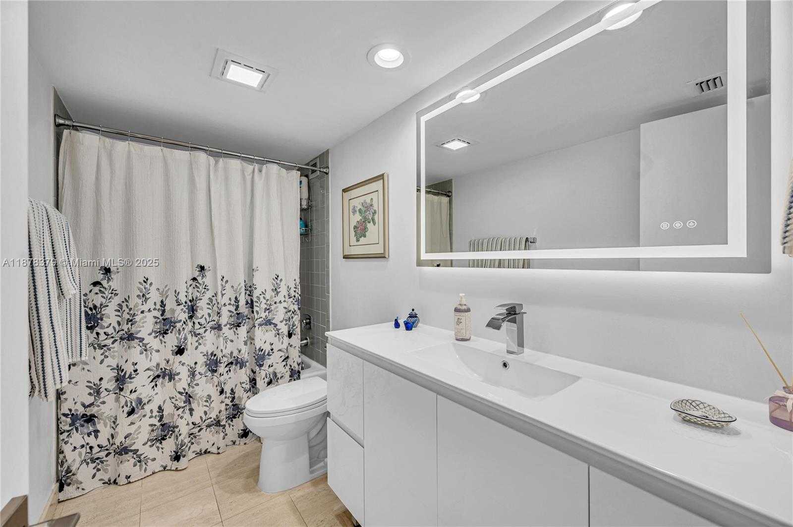 Small Image of 1925 BRICKELL AVE #D1108, Miami Number 23