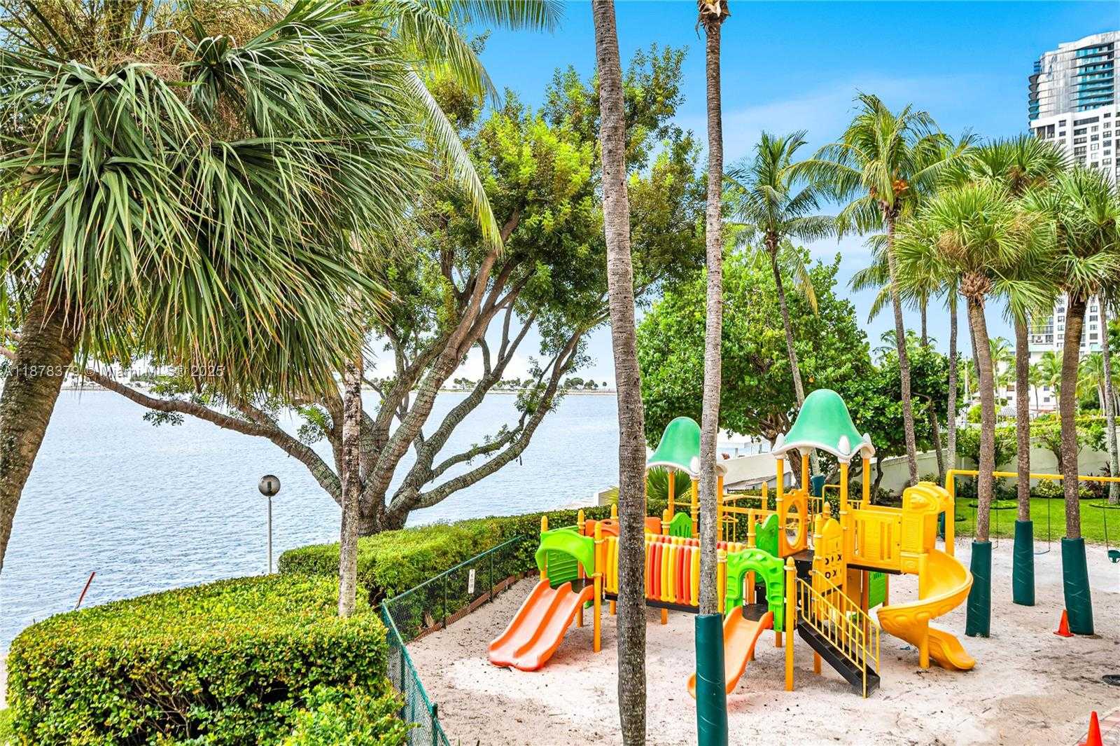Small Image of 1925 BRICKELL AVE #D1108, Miami Number 32