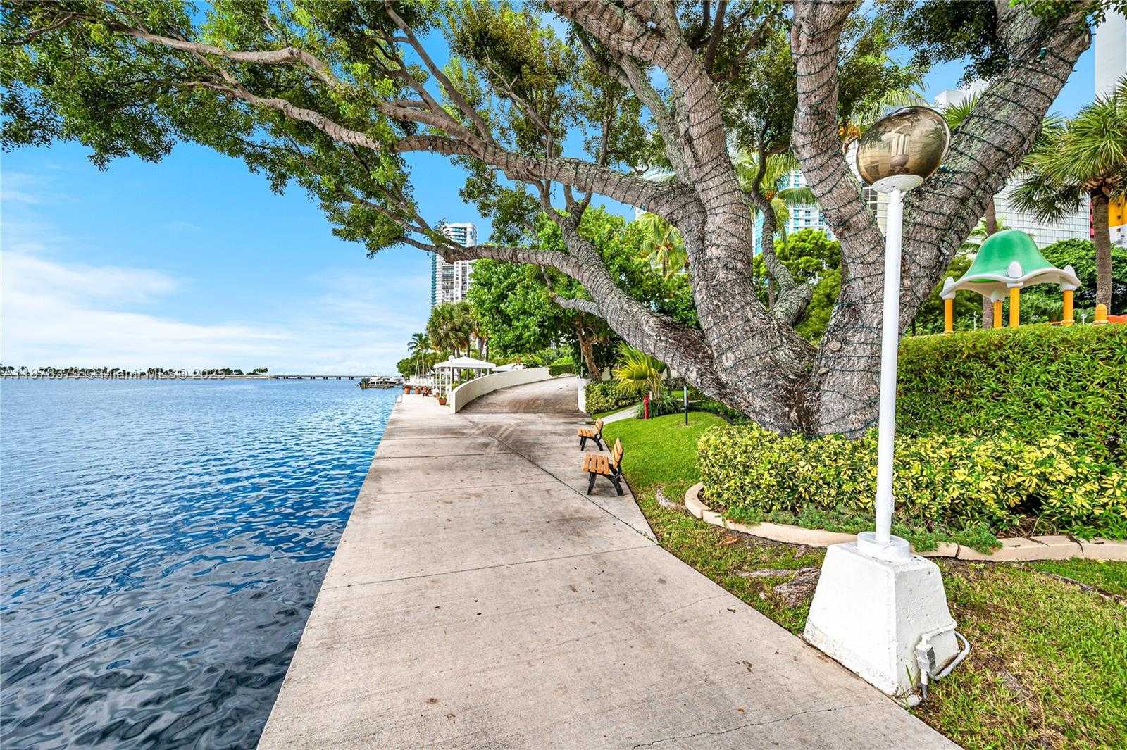 Small Image of 1925 BRICKELL AVE #D1108, Miami Number 35