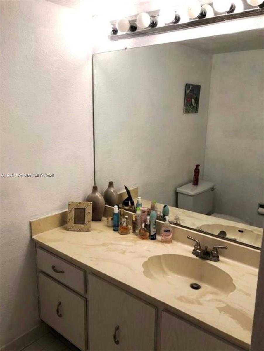 Small Image of 600 THREE ISLANDS BLVD #418, Hallandale Beach Number 11