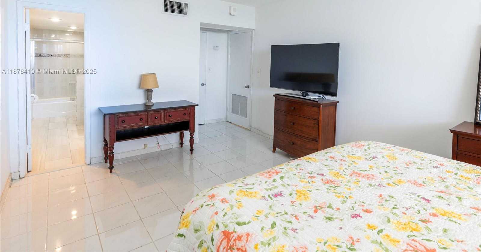 Small Image of 5005 COLLINS AVE #1105, Miami Beach Number 11