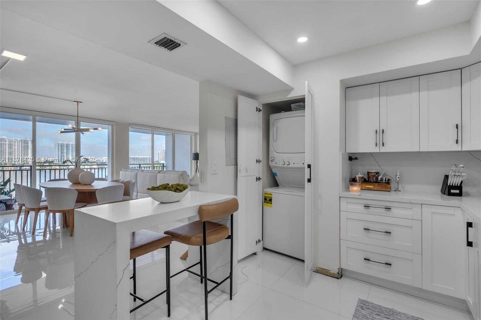 Small Image of 17720 NORTH BAY RD #903, Sunny Isles Beach Number 11