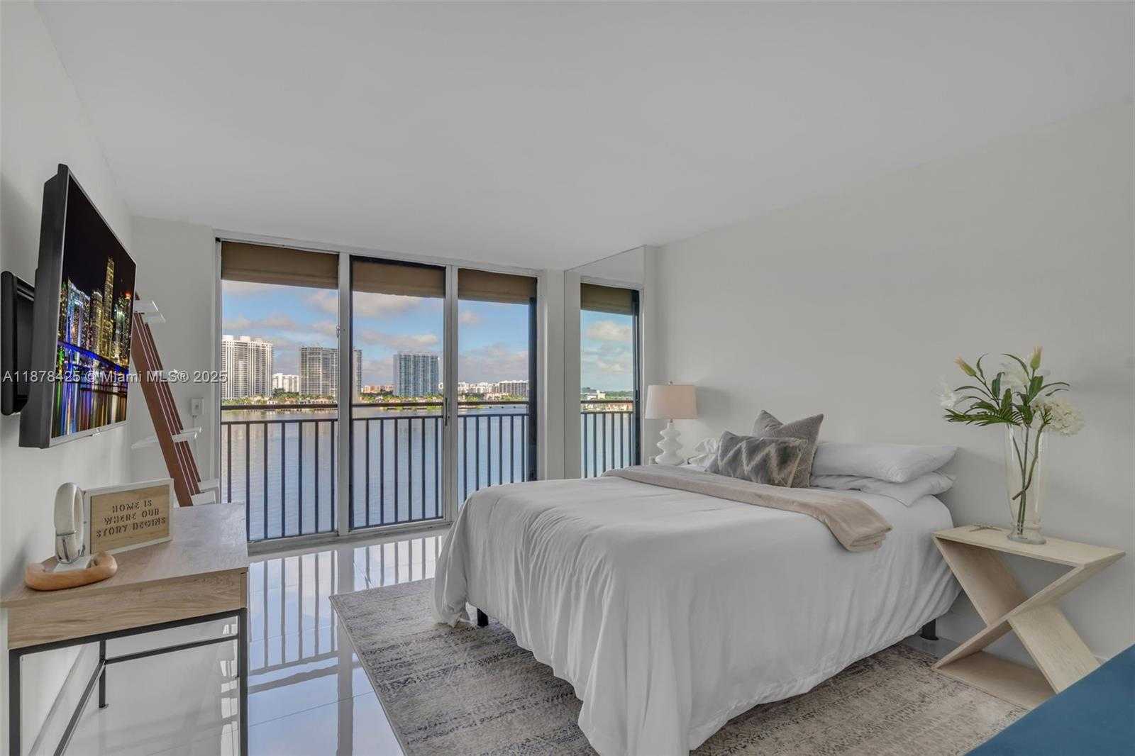 Small Image of 17720 NORTH BAY RD #903, Sunny Isles Beach Number 15