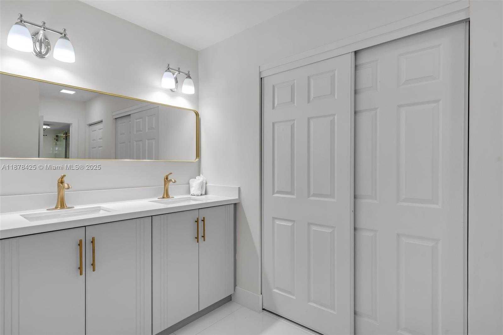 Small Image of 17720 NORTH BAY RD #903, Sunny Isles Beach Number 20