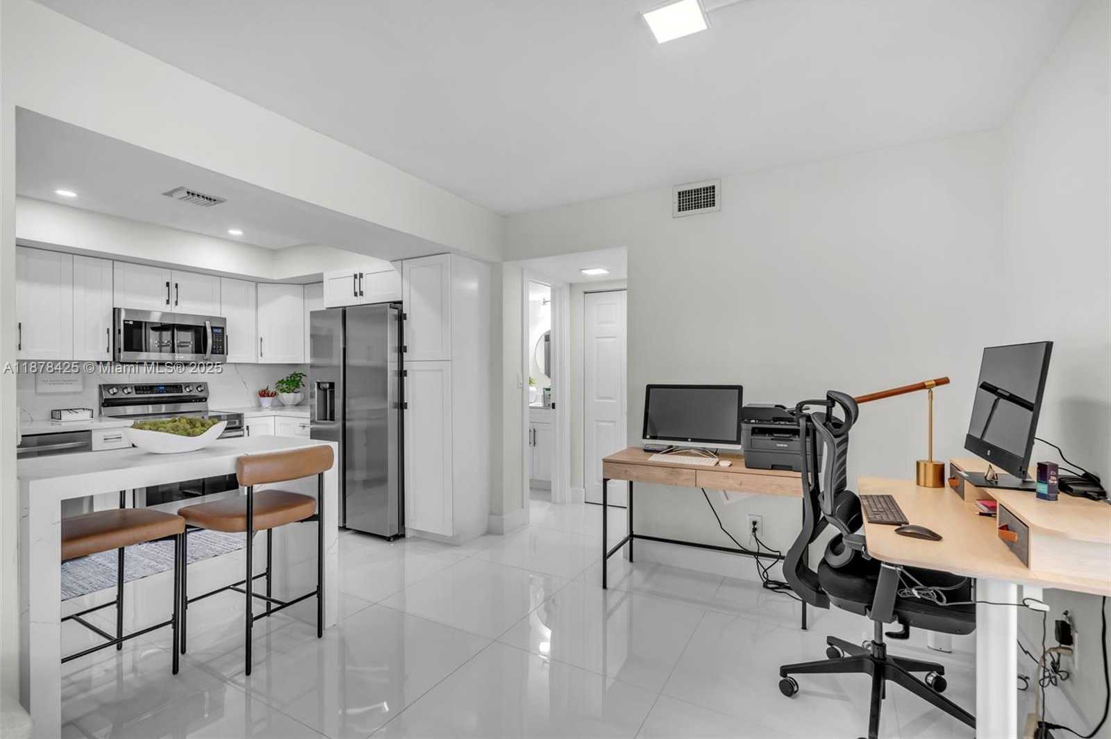 Small Image of 17720 NORTH BAY RD #903, Sunny Isles Beach Number 8