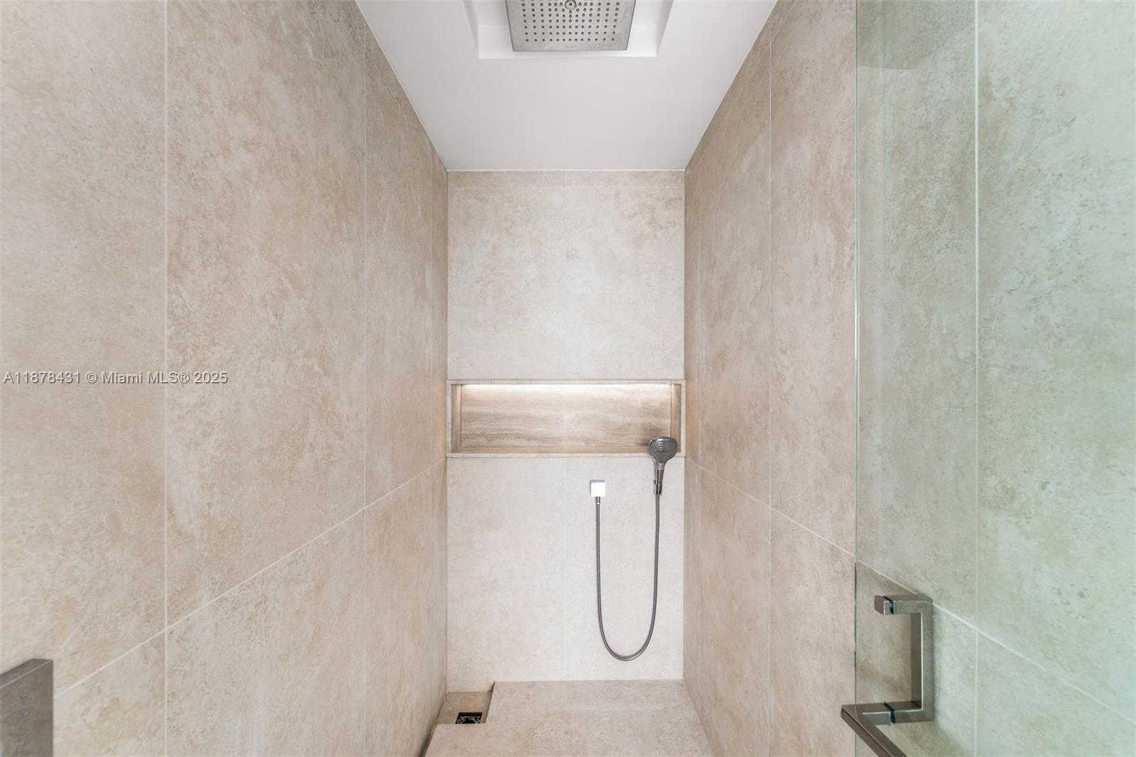 Small Image of 226 OCEAN DR #7F/7G, Miami Beach Number 13