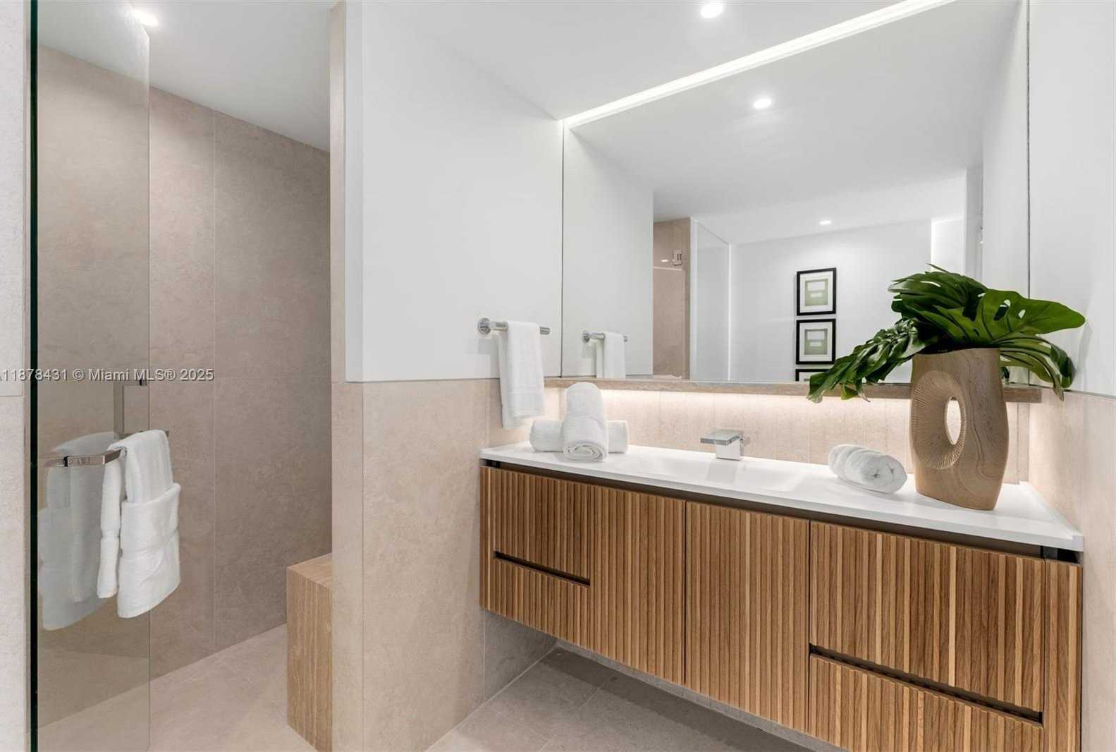Small Image of 226 OCEAN DR #7F/7G, Miami Beach Number 20