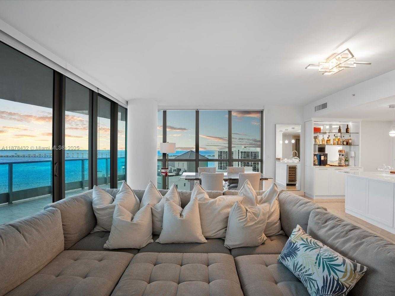 Small Image of 1331 BRICKELL BAY DR #1811, Miami Number 36
