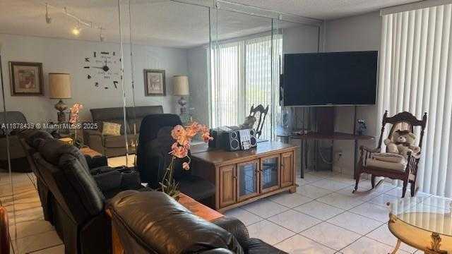 Small Image of Hallandale Beach Number 16