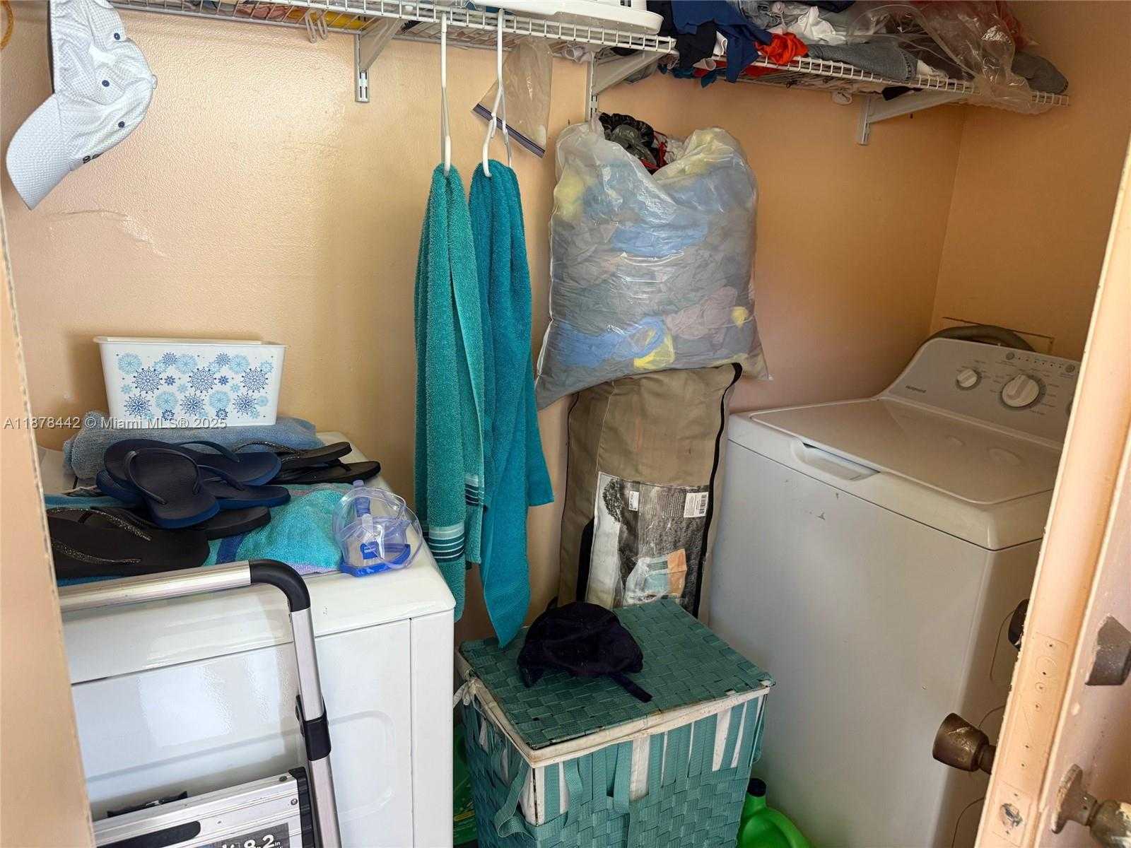 Small Image of 4929 SOUTH WEST 139TH CT, Miami Number 21