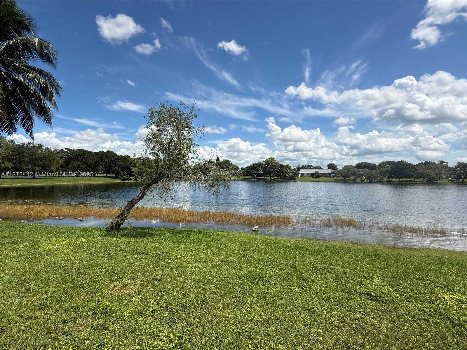 Small Image of 4929 SOUTH WEST 139TH CT, Miami Number 24