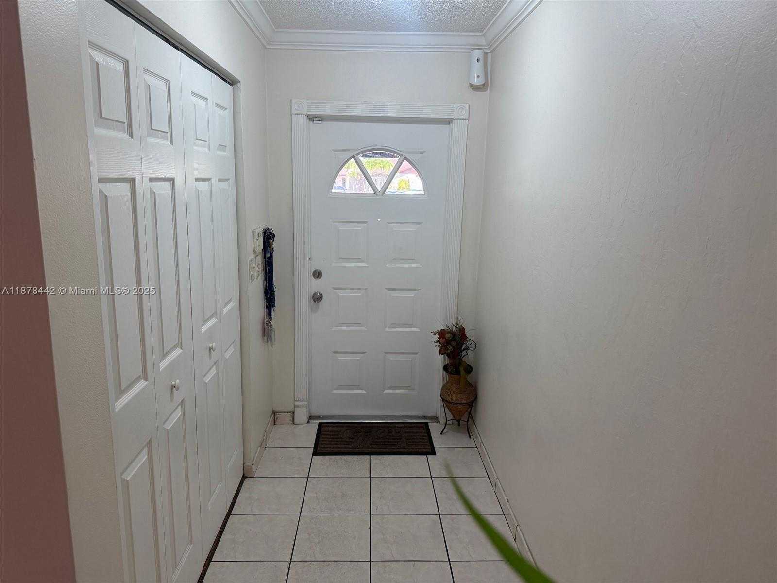 Small Image of 4929 SOUTH WEST 139TH CT, Miami Number 4