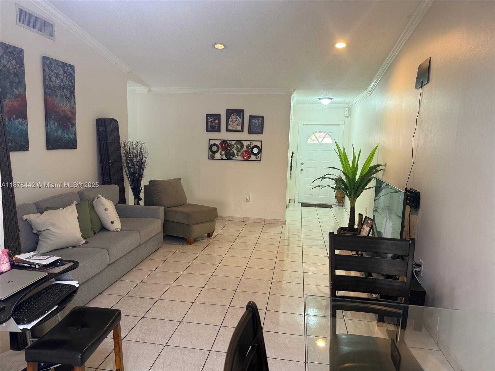 Small Image of 4929 SOUTH WEST 139TH CT, Miami Number 6