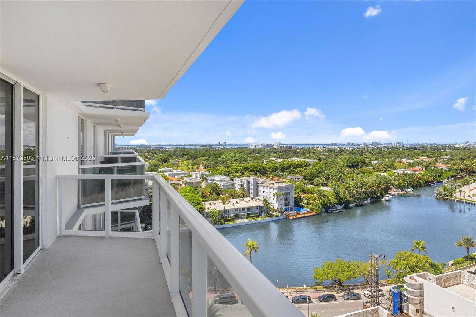 Small Image of 2401 COLLINS AVE #1712, Miami Beach Number 13