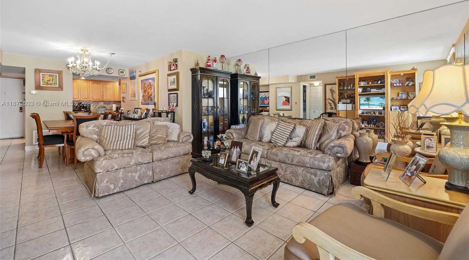 Small Image of 2401 COLLINS AVE #1712, Miami Beach Number 16