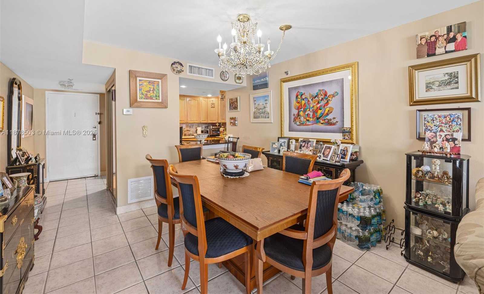 Small Image of 2401 COLLINS AVE #1712, Miami Beach Number 17