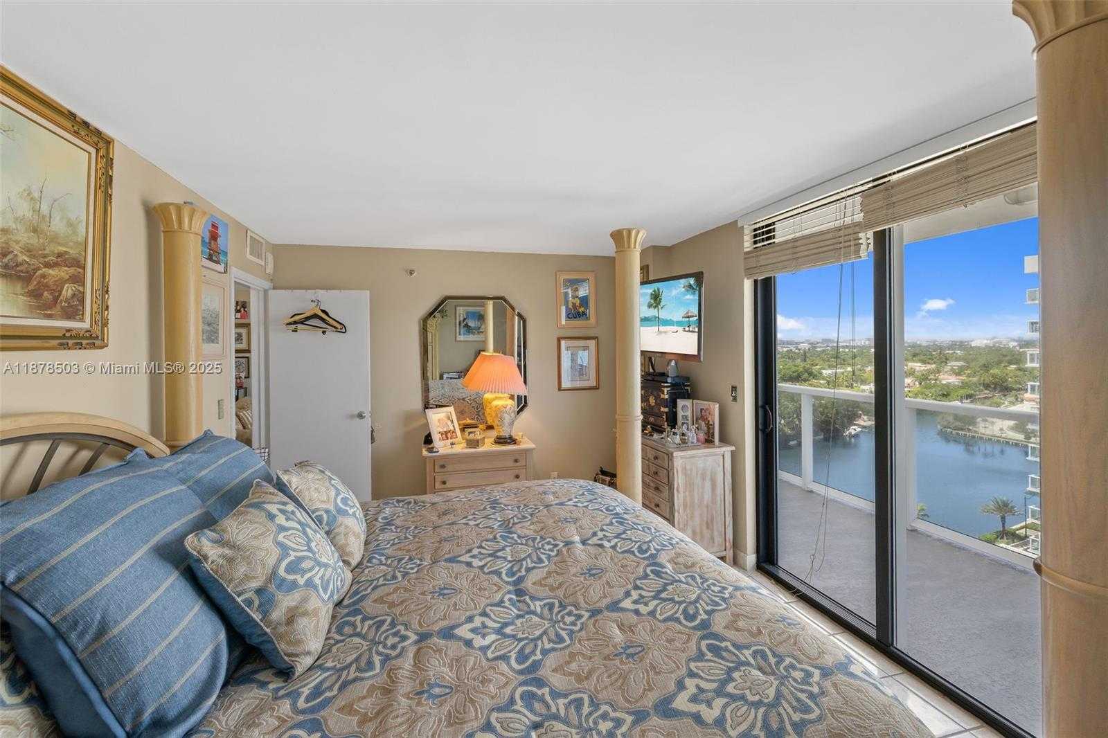 Small Image of 2401 COLLINS AVE #1712, Miami Beach Number 26