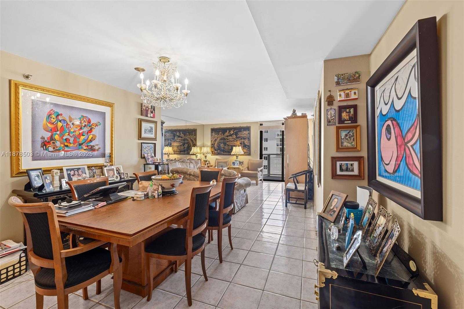 Small Image of 2401 COLLINS AVE #1712, Miami Beach Number 4