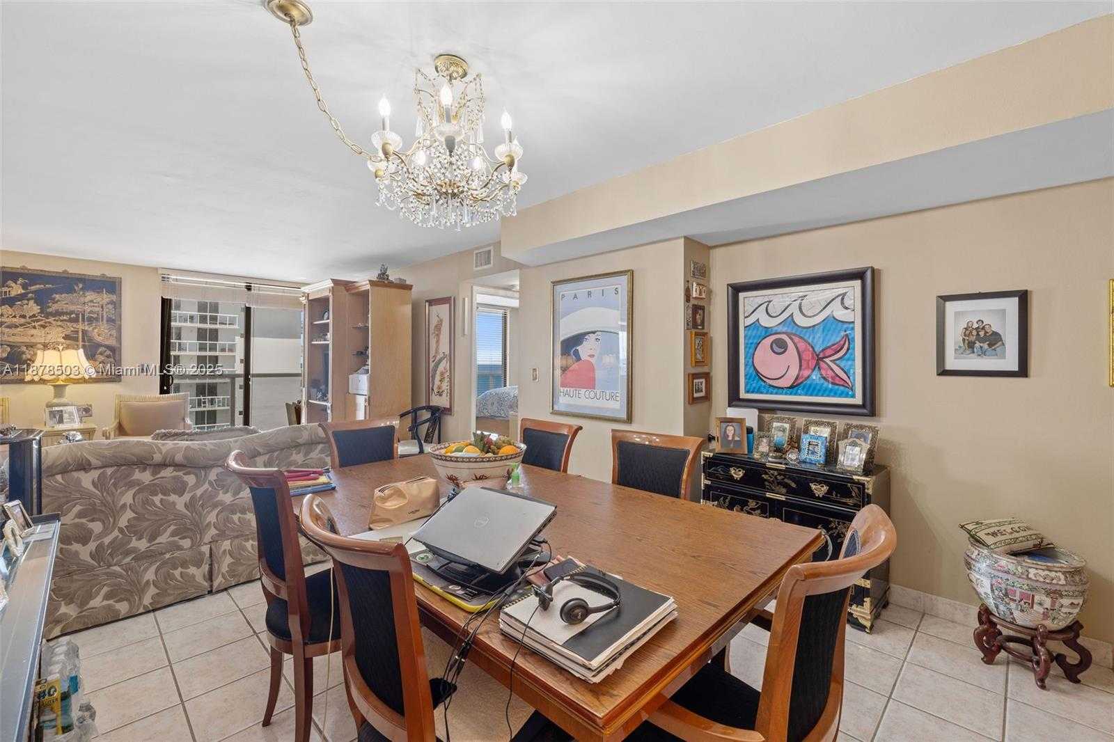 Small Image of 2401 COLLINS AVE #1712, Miami Beach Number 6
