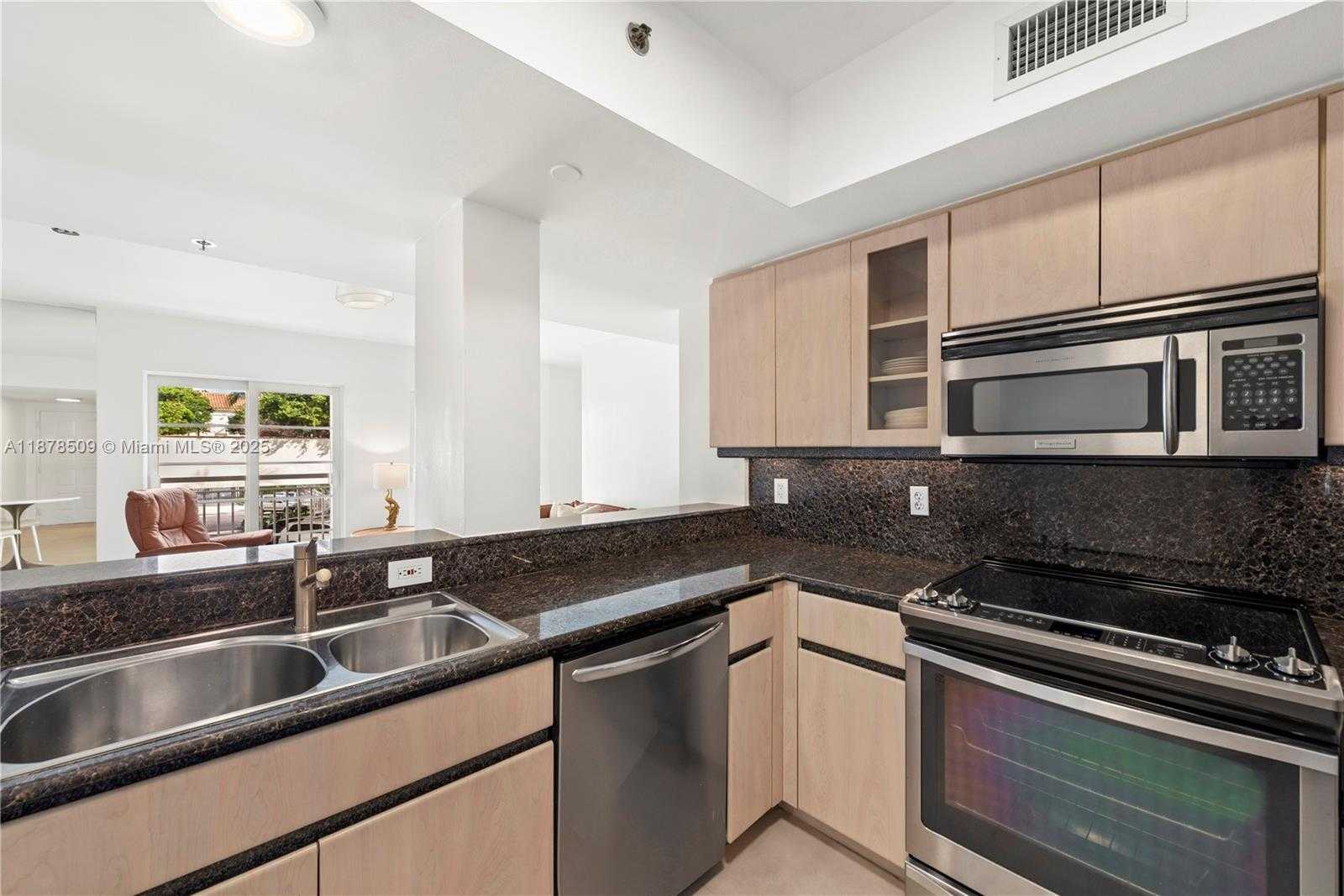 Small Image of 100 JEFFERSON AVE #10004, Miami Beach Number 2