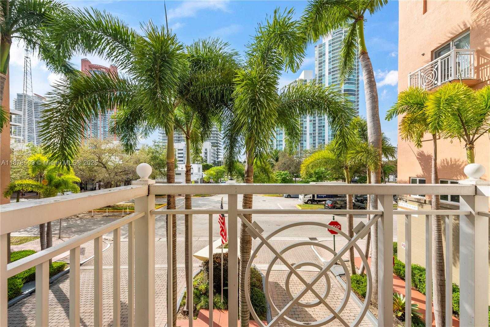 Small Image of 100 JEFFERSON AVE #10004, Miami Beach Number 3