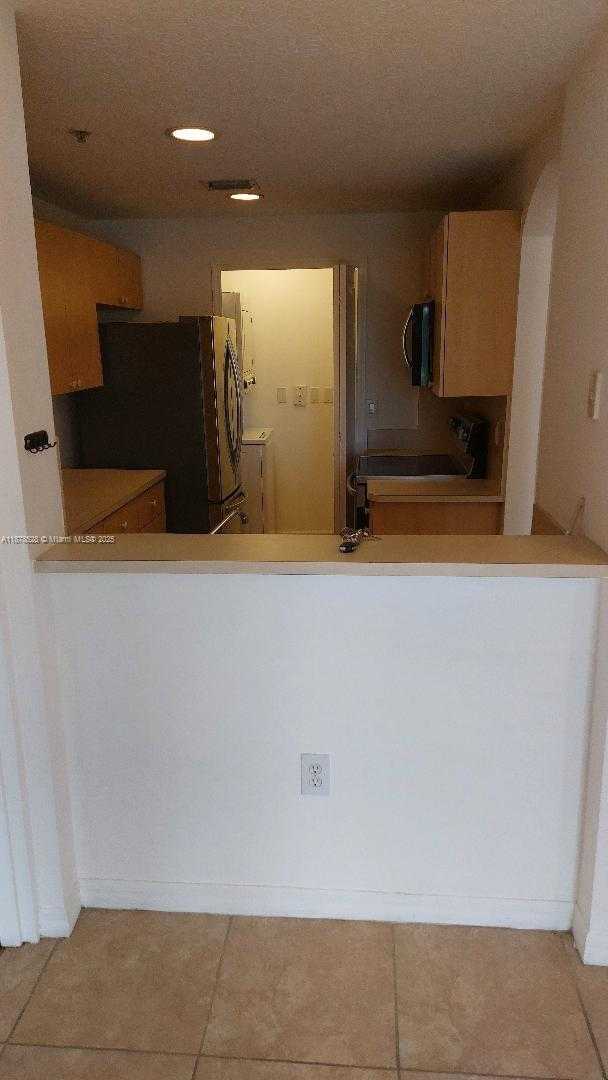 Small Image of 6560 NORTH WEST 114TH AVE #526, Doral Number 4