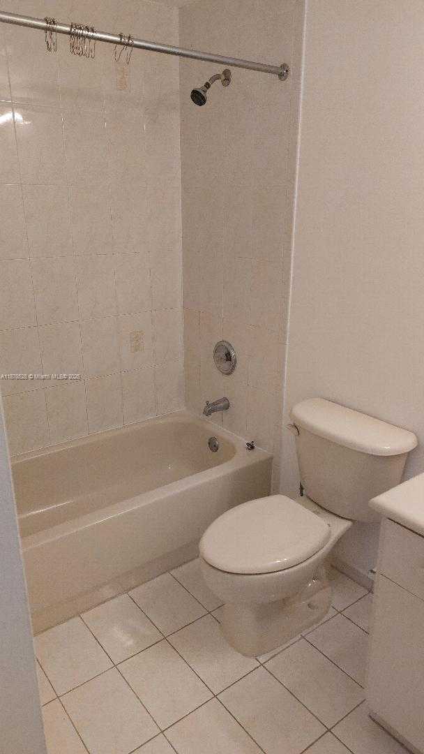 Small Image of 6560 NORTH WEST 114TH AVE #526, Doral Number 9