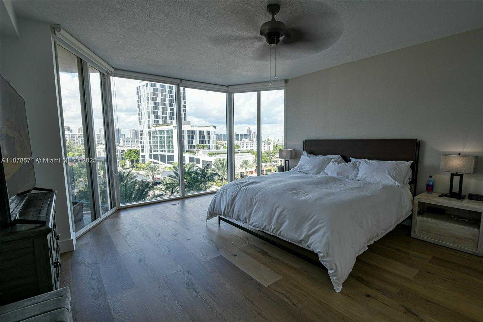 Small Image of 17555 COLLINS AVE #704, Sunny Isles Beach Number 21