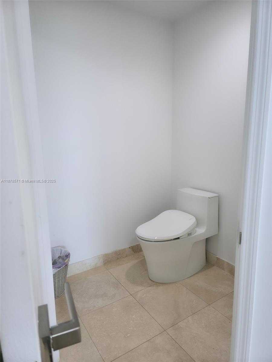 Small Image of 17555 COLLINS AVE #704, Sunny Isles Beach Number 27